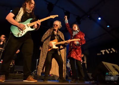 Un spectacle en sons et lumières, des hits que l’on reconnait aux premiers accords : Satisfaction, Start Me Up, Jumping Jack Flash, Honky Tonk Woman, Brow Sugar, Miss You, Angie, Sympathie For The Devil, You Can’t Always Get What You Want et bien d’autres.