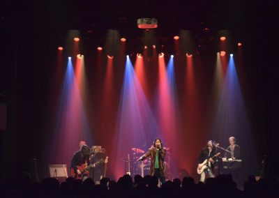 Un spectacle en sons et lumières, des hits que l’on reconnait aux premiers accords : Satisfaction, Start Me Up, Jumping Jack Flash, Honky Tonk Woman, Brow Sugar, Miss You, Angie, Sympathie For The Devil, You Can’t Always Get What You Want et bien d’autres.